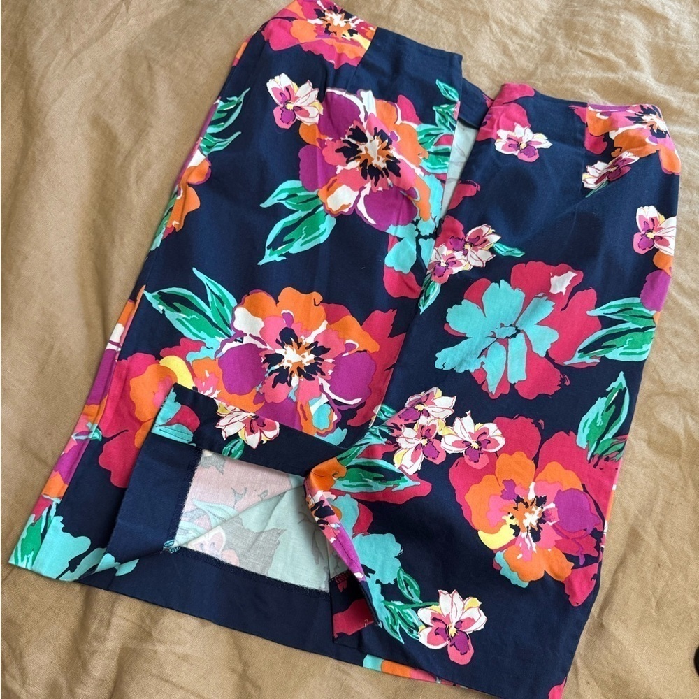 Talbots Floral Print cotton straight knee length petite Skirt - Picture 4 of 6